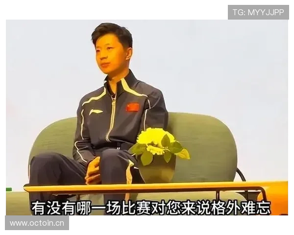 刷到马龙家照，客厅被奖杯和乒乓台霸占，沙发都找不到了